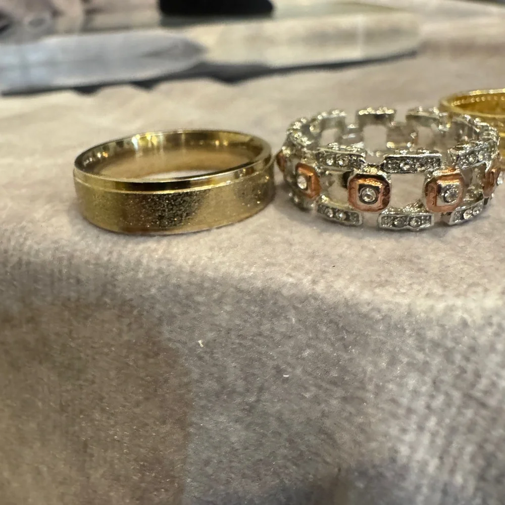Men Elegant Gold and Silver Ring Set untested Bands‎